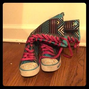 Girls high top shoe